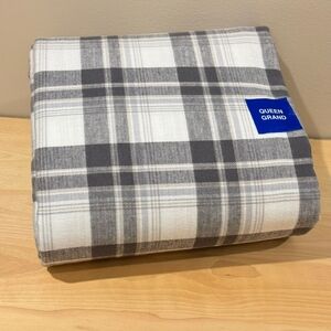 Queen Grand Plaid Soft Flannel Blanket